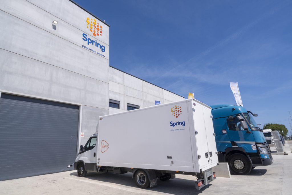Spring GDS : solutions d'expédition cross-border pour e-commerce hub spring gds espagne